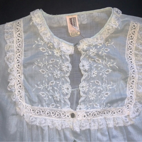 v i n t a g e :: Cottagecore Embroidered Floral Lace Crochet Nightgown ILGWU - Picture 7 of 14